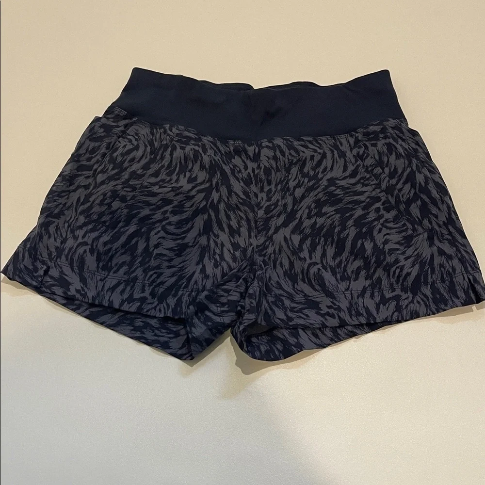 Athleta Black Patterned Trekkie North Printed Running Shorts